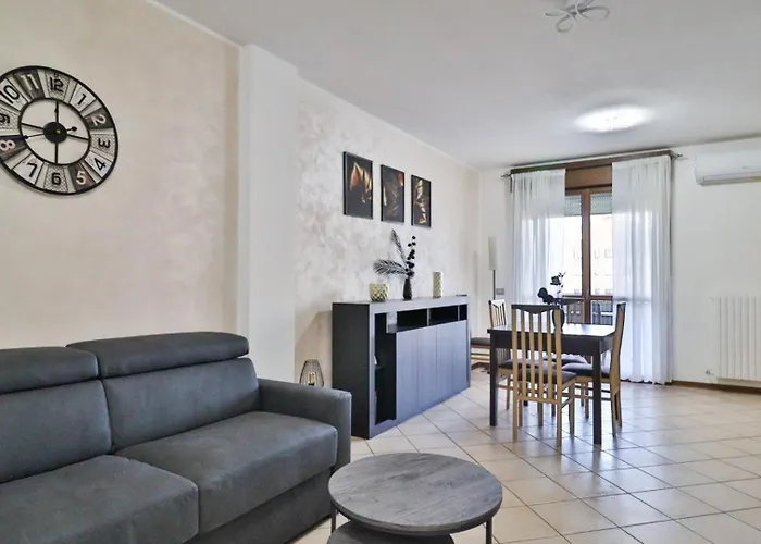 Apartament Biri's House